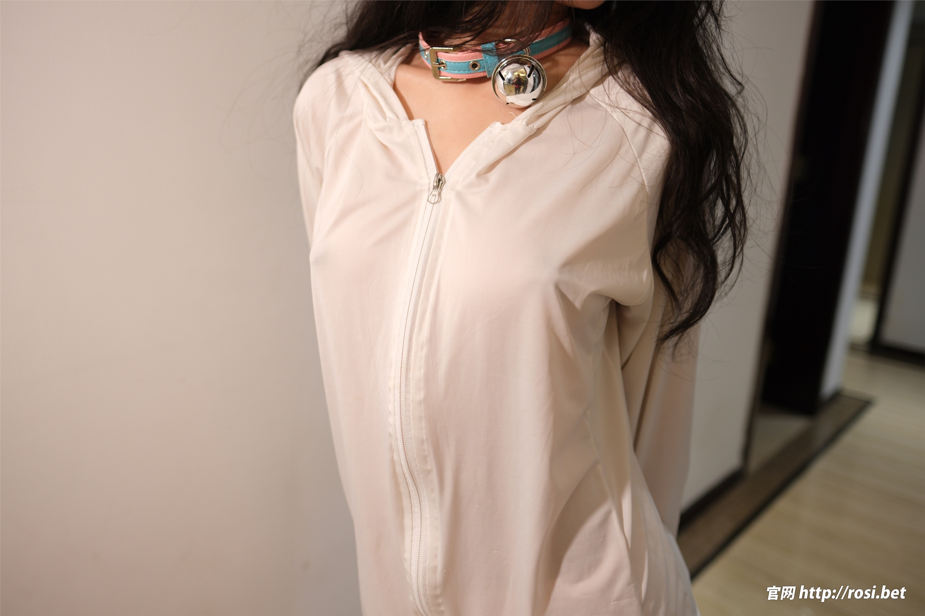 ROSI写真 2025.11.23 NO.5102